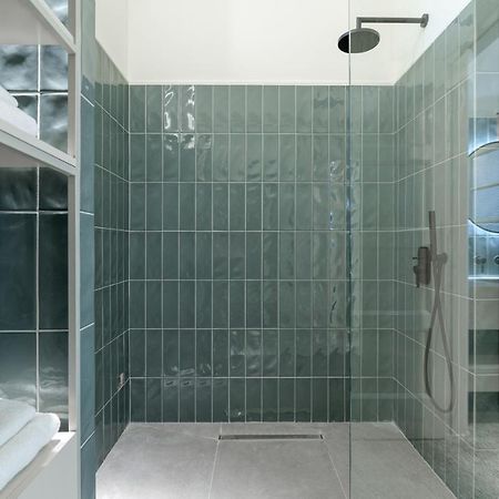 Your 4 Bdrm Dream House Acropolis View & Jacuzzi アテネ エクステリア 写真
