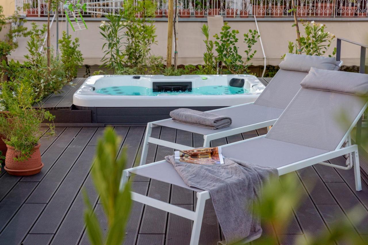 Your 4 Bdrm Dream House Acropolis View & Jacuzzi アテネ エクステリア 写真