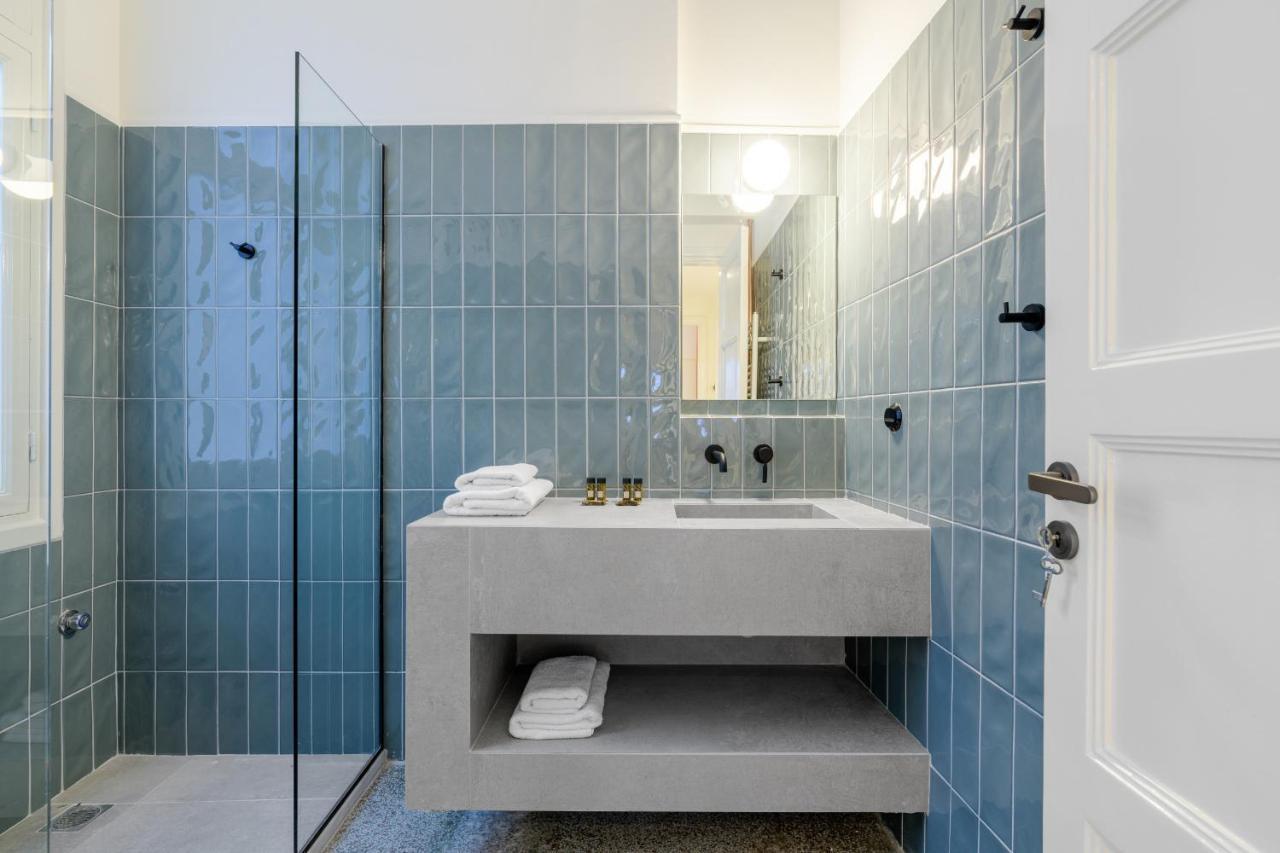 Your 4 Bdrm Dream House Acropolis View & Jacuzzi アテネ エクステリア 写真