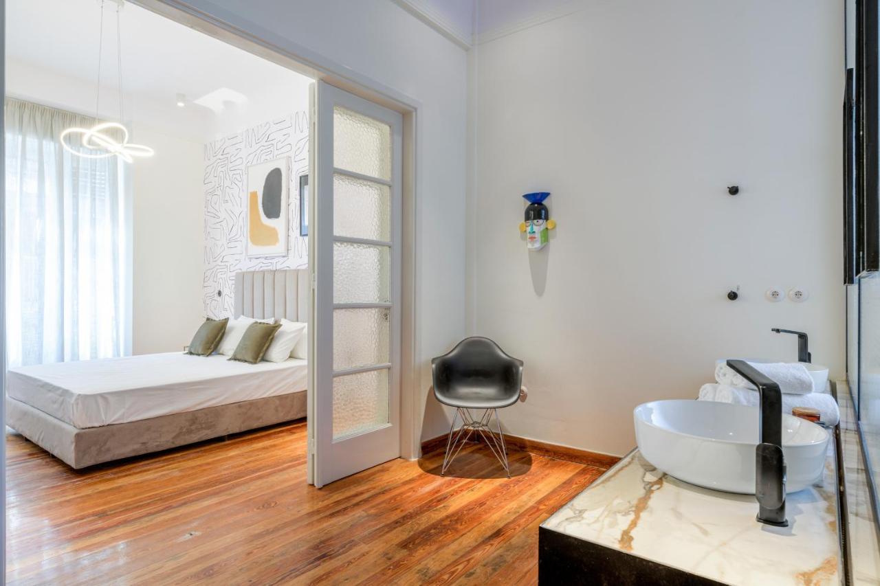 Your 4 Bdrm Dream House Acropolis View & Jacuzzi アテネ エクステリア 写真